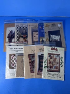 Lot of 10 VTG Quilt Craft Patterns Charts Sewing Fall Holidays Pumpkins Pilgrims - Picture 1 of 11