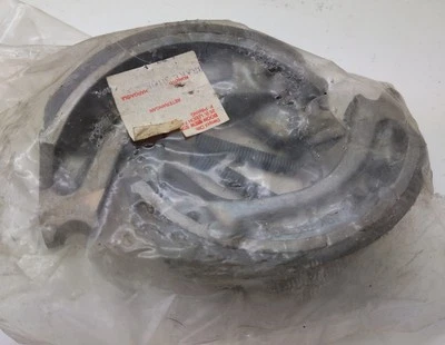 Honda NX250 XL250 XL350 XR250 Rear Brake Shoe 06430-KWB-611 1990..Genuine.Nos - Image 1 of 3