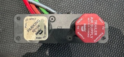 Válvula de control de tablero de freno de aire Bendix 5018303 909598 802804 5018673 3530282 Foto 1 de 4