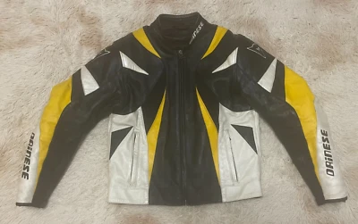 Chaqueta de motociclista de cuero Dainese talla 52 Foto 1 de 4