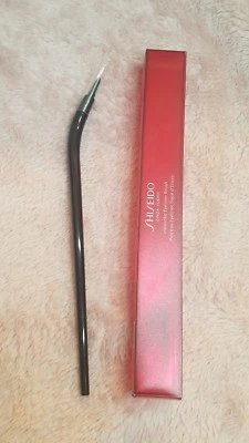 Cepillo delineador de ojos Shiseido Ginza Tokyo Inkstroke Foto 1 de 4