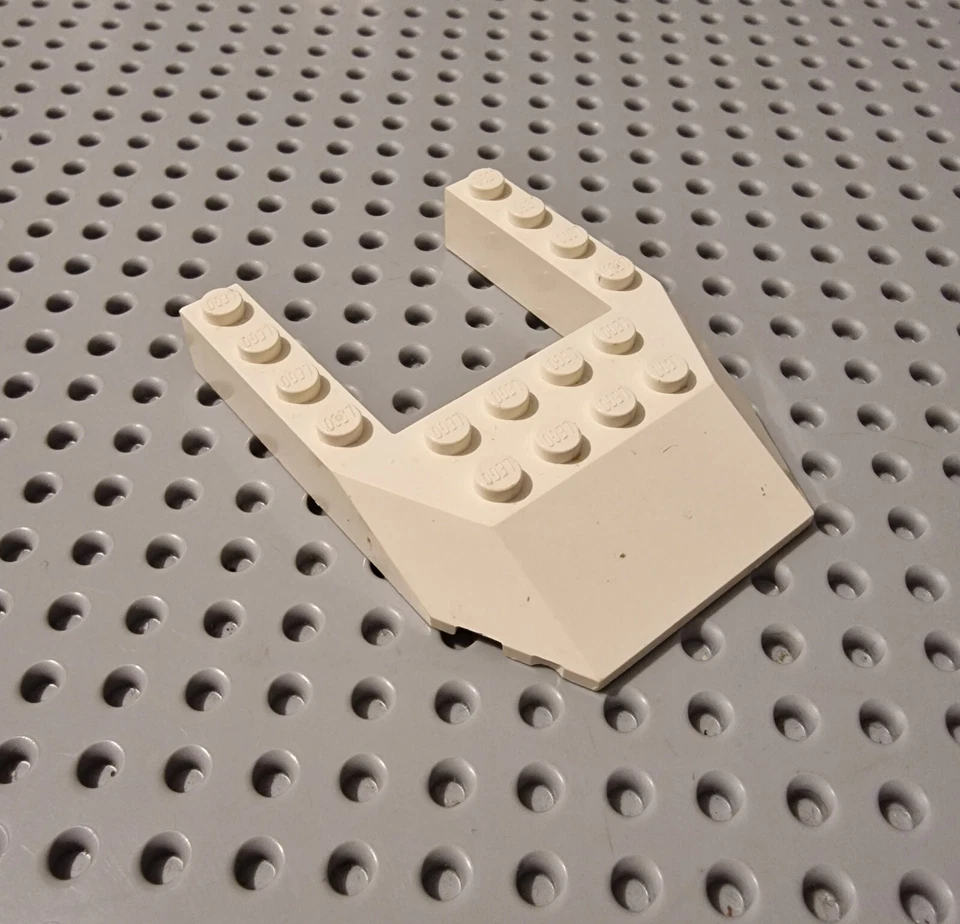 LEGO Flügel Keilstein 6x8 braun 32084 P2 - Bild 1 von 1