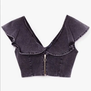 NASTY GAL Collar Detail Denim Crop Top in Washed Black BNWT - Size 8 - Picture 1 of 10