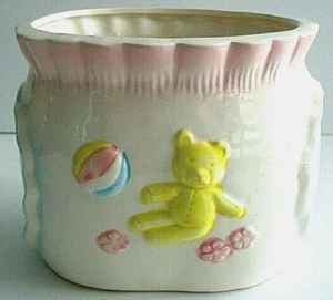 Vintage Relpo Baby Kinderzimmer Pflanzgefäß Oval Teddybär Rassel Flasche T-832 Taiwan - Bild 1 von 6