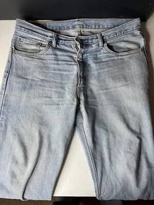 Levi's 505  Men's Medium Wash Jeans 36/34 - Picture 1 of 10