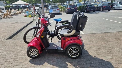 Fachhändler: Rolektro E-Quad 25 V.3 Premium Li-Io 25kmh/1kW/30Ah Seniorenmobil - Bild 1 von 4