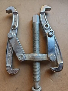 6" Two Jaw Puller Manufacturer Unknown - Picture 1 of 8