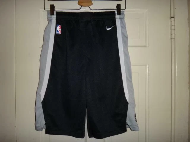Youth Nike San Antonio Spurs NBA Black Icon Edition Swingman Shorts L (14/16) - Image 1 of 1