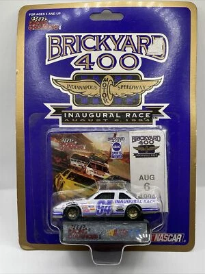Coche de carrera inaugural Racing Champions 1/64 Die Cast Brickyard 400 1994 Foto 1 de 4