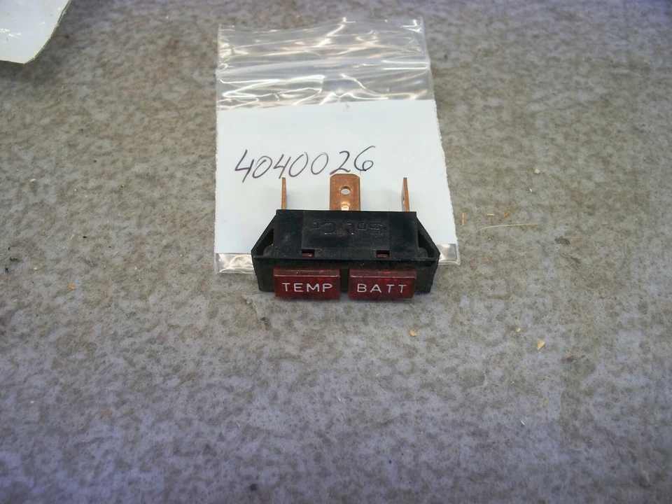 Luz de advertencia de batería de temperatura Polaris Snowmobile 500 EFI Classic SP NUEVA OEM 4040026 Foto 1 de 1