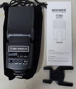 Neewer TT560 Flash Speedlite, Digital Camera Speedlight with Standard Hot Shoe - Picture 1 of 12