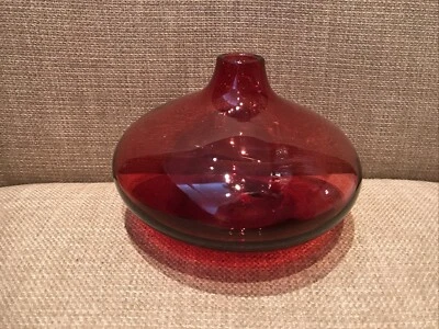 IKEA SALONG Ruby Red GLASS BUD VASE JOHANNA JELINEK HANDBLOWN CHINA - Image 1 of 4