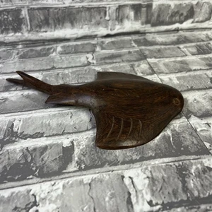 Stingray in legno intagliato 9” scultura artigianale in legno di ebano lucido - Foto 1 di 7