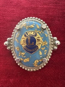 Vintage Lions Club Bolo Tie Clip Gold Flecks W/ Lions International - Picture 1 of 5