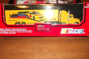 ERNIE IRVAN #4 KODAK TRANSPORTER RACING CHAMPIONS 1993 EDITION 1:64 NIB (85) - Picture 1 of 3