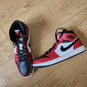 Nike Air Jordan 1 mid Chicago Black Toe Size Uk 8.5 - Bild 1 von 9
