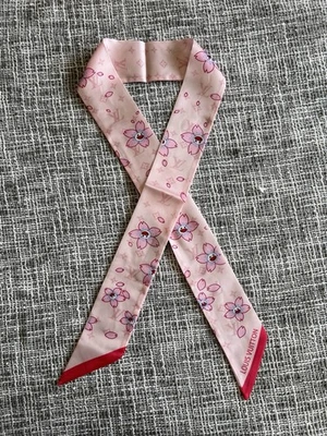 Bufanda Louis Vuitton LV x TM Monograma Flor de Cerezo Bandeau Excelente Estado Foto 1 de 4