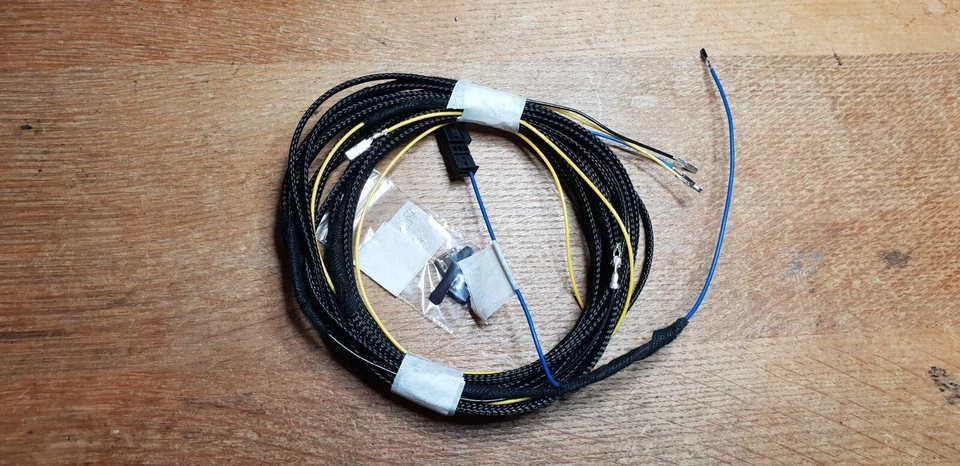 VW Transporter T6 MFSW Retrofit Loom for Cruise Control on Steering Wheel - Image 1 of 1