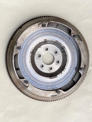 Schwungscheibe Schwungrad Opel Tigra 1.8 Benzin Astra Zafira 55558223 90400169 - Bild 1 von 4