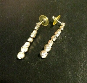 Orecchini Semplicemente Eleganti da Appendere Strass Trasparenti - Usati - PREZZO RIDOTTO! - Foto 1 di 3