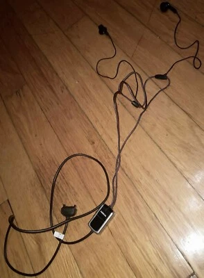 Nokia HS-23 Silver/Black In-Ear Only Headsets - Image 1 of 4