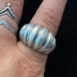*VINTAGE* Mexico 925 Sterling Silver Modernist Estate Ridged Dome Ring - Sz. 7.5 - Picture 1 of 4