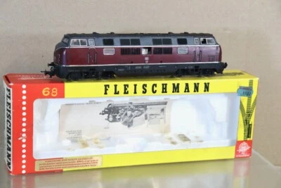 FLEISCHMANN 4235 WEATHERED DB MAROON CLASS BR 221 131-6 DIESEL LOCOMOTIVE od - Image 1 of 4