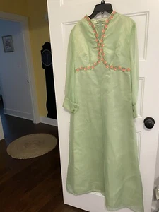 vintage green prom/bridesmaid/party dress - Picture 1 of 13