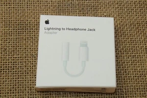 Original Apple MMX62ZM/A Lightning Adapter AUX Musik für iPhone XS iPad Pro - Zdjęcie 1 z 3