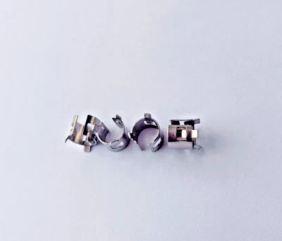 Mercedes Brake Caliper Name Plate Clips x 4 fits 32337198 32336997 EXACT - Image 1 of 2