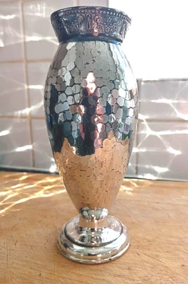 Lindo vaso martelado folheado a prata Martin Hall 'Martinoid' - 18 centímetros de altura - Imagem 1 de 4