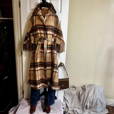 VTG 1970s Women’s Plaid Fringe Wool  Preppy Classic Cape M/L - Image 1 of 4