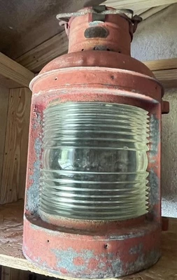 A Ward Hendrickson Marine Masterhead Ship Lantern Clear Glass Lens - Image 1 of 4