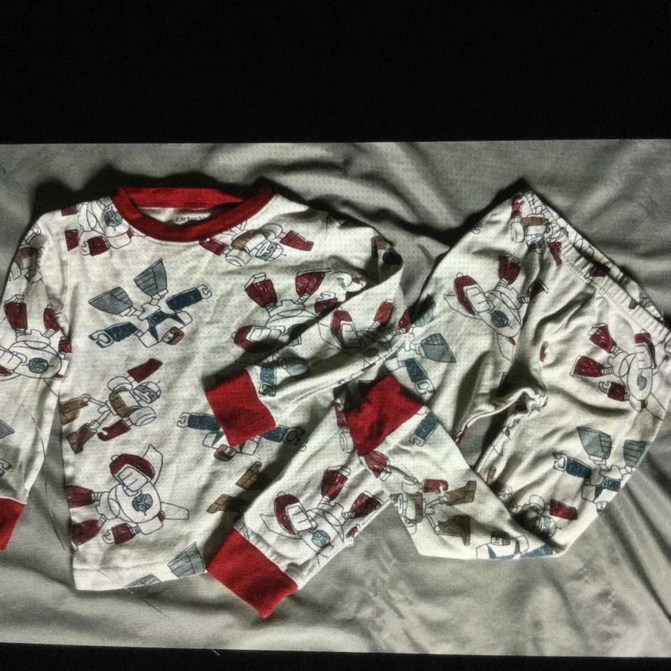 Figura de acción robot niño Carters 3T pijama de dos piezas Foto 1 de 4