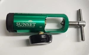 Sunset Healthcare Model RESO43 Brass Integral 50 PSI  0-15 L/min O2 Regulator - Picture 1 of 5