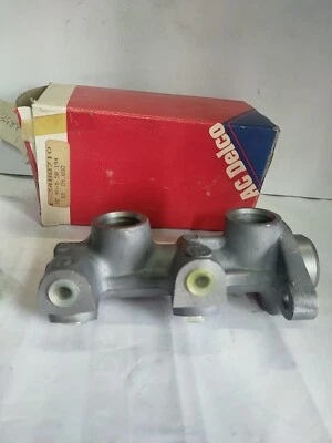 POMPA FRENI OPEL CORSA A  KADETT  E ASTRA OPEL GM 558194 3488710 558001 3488318 - Immagine 1 di 4