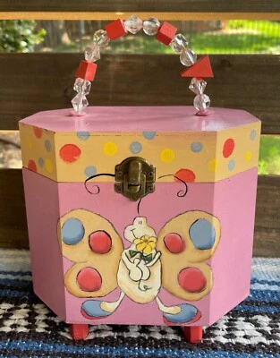 ✅Vtg Hand Painted Butterfly Dots Childs Girls Pink Wooden Box Purse Beads Handle - Image 1 of 4