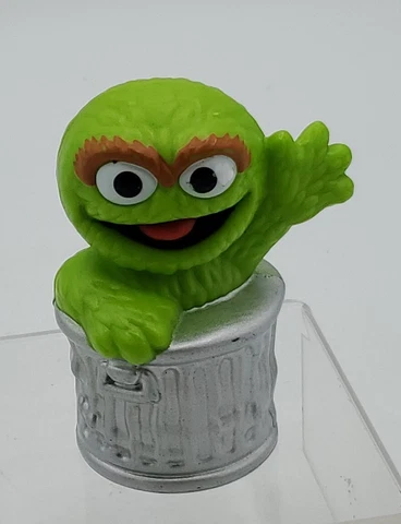 Sesame Street Workshop OSCAR THE GROUCH 3" Tall Plastic Figure Hasbro 2013 Cover