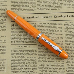 Penna stilografica Deluxe Steel Jinhao 159 bordo blu e argento pennino medio liscia - Foto 1 di 7