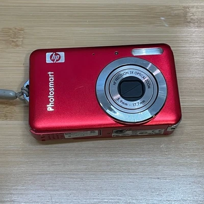 HP Photosmart R742 Red Digital Camera | 7 MP - See Description - Image 1 of 4