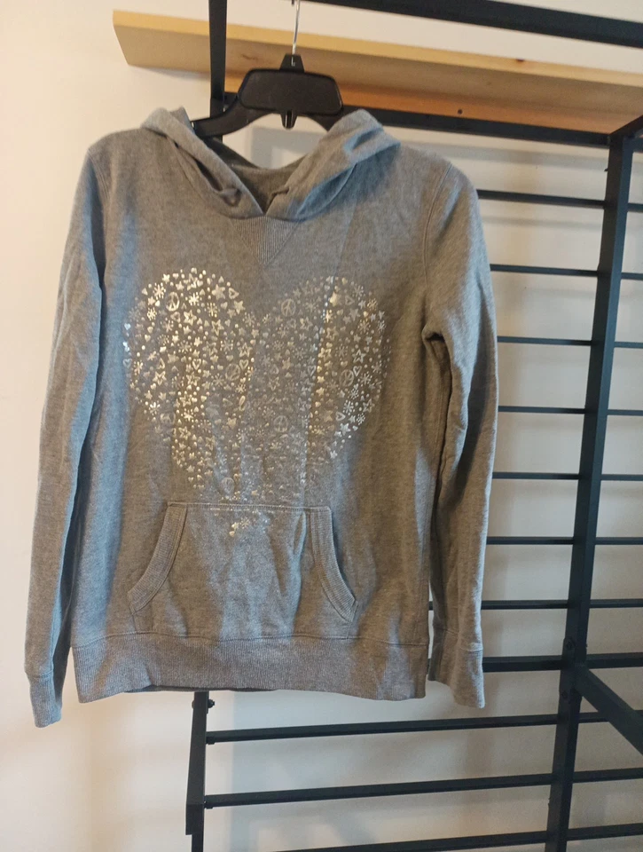 Sudadera con capucha gris manga larga con corazones Xhilaration para mujer talla mediana Foto 1 de 3