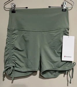 Nuevo con etiquetas Pantalón Corto Lululemon Talla 8 Align Acanalado 4” Verde DSTN - Imagen 1 de 3