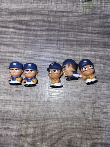 TEENYMATES MLB  FIGURE 1" INCH Milwaukee Brewers 5pc Cover