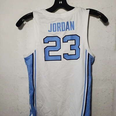 Camiseta deportiva Air Jordan North Carolina Michael Jordan juvenil mediana élite blanca nueva con etiquetas Foto 1 de 4