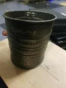 Vintage Bromwells 3 Cup Metal Flour Sifter 2 Wire Agitator USA pat 1753995 - Picture 1 of 8