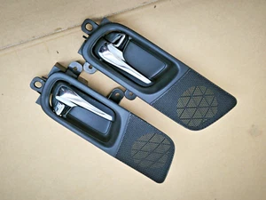 JDM NISSAN SKYLINE V35 V36 DOOR INNER HANDLES SET OEM - Imagen 1 de 6