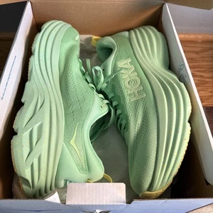 Hoka One One Men's Bondi 8 Running Sneaker Shoes, Size 10.5 D(M) US - Picture 1 of 6
