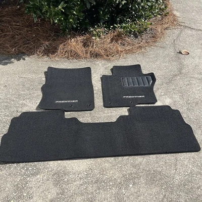 OEM Nissan Frontier 3PC Carpet Floor Mats 2022-2024 Crew Cab Black T99E2 9BUAX - Image 1 of 4