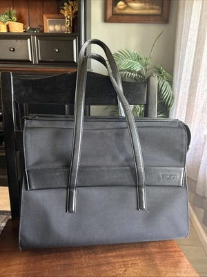 Tumi Alpha Briefcase Bag With Over The Shoulder Handels In Black 43010D3 - Image 1 of 4