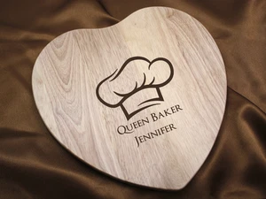 Chef Hat Design Personalised Engraved Wooden Heart Shaped Cutting Board 28 cm - Picture 1 of 6